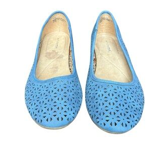 White mt. Women's Blue Perforated Flats Size 11